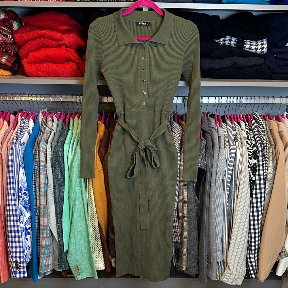 BTFBM olive long sleeve belted button down ribbed midi sweater dress size S